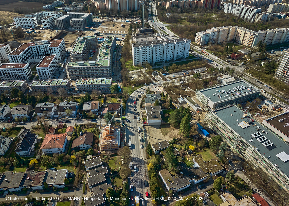21.03.2023 - Luftbilder von der Baustelle Niederalmstraße 16 in Neuperlach